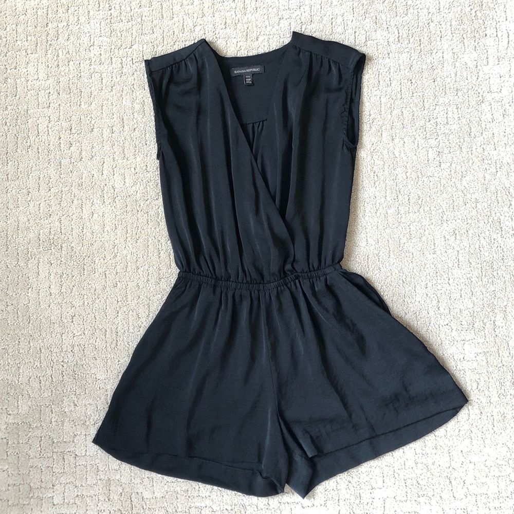 Banana Republic Deep V Surplice Black XS Romper